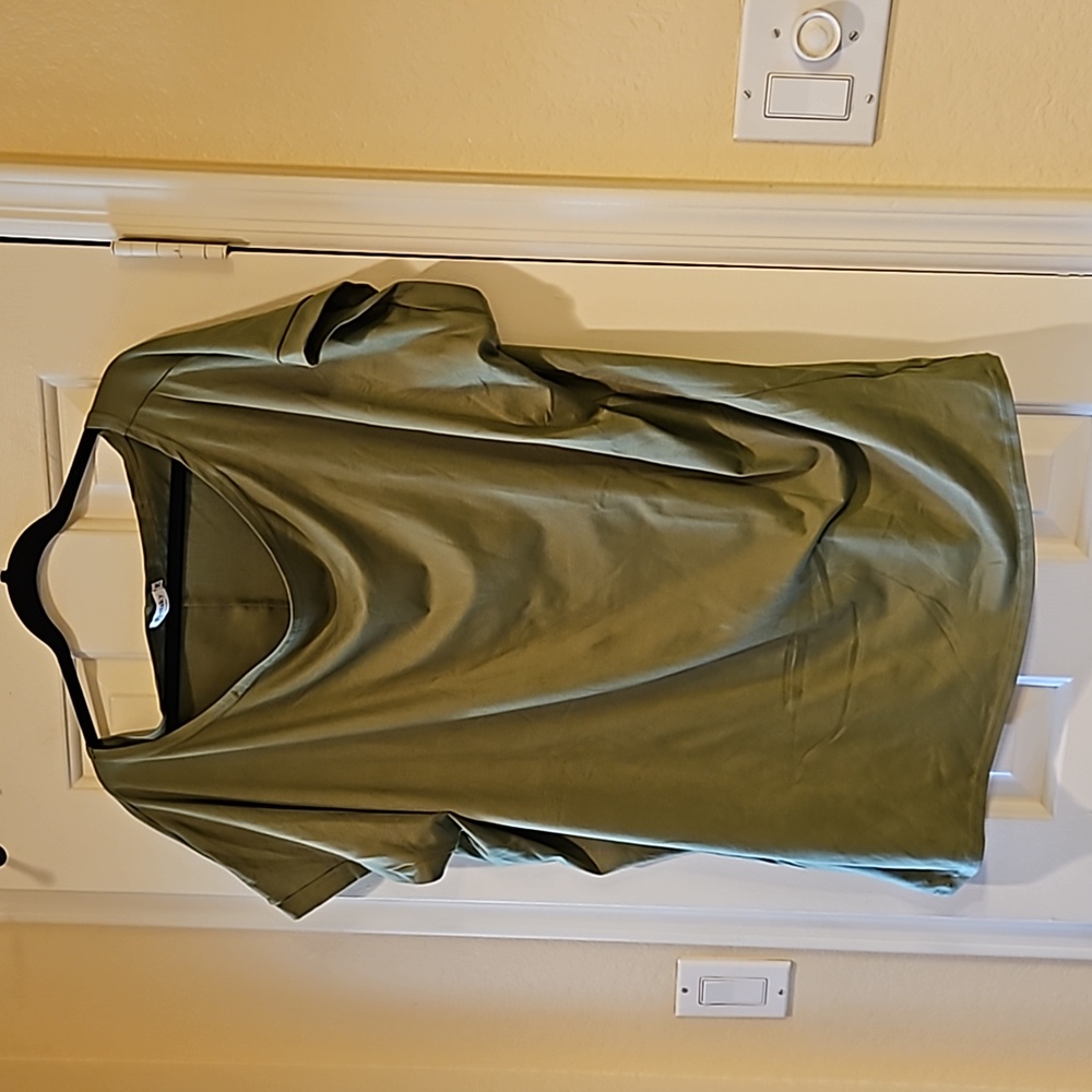 Poetsky Olive Green Short sleeved Tee Size 2XL